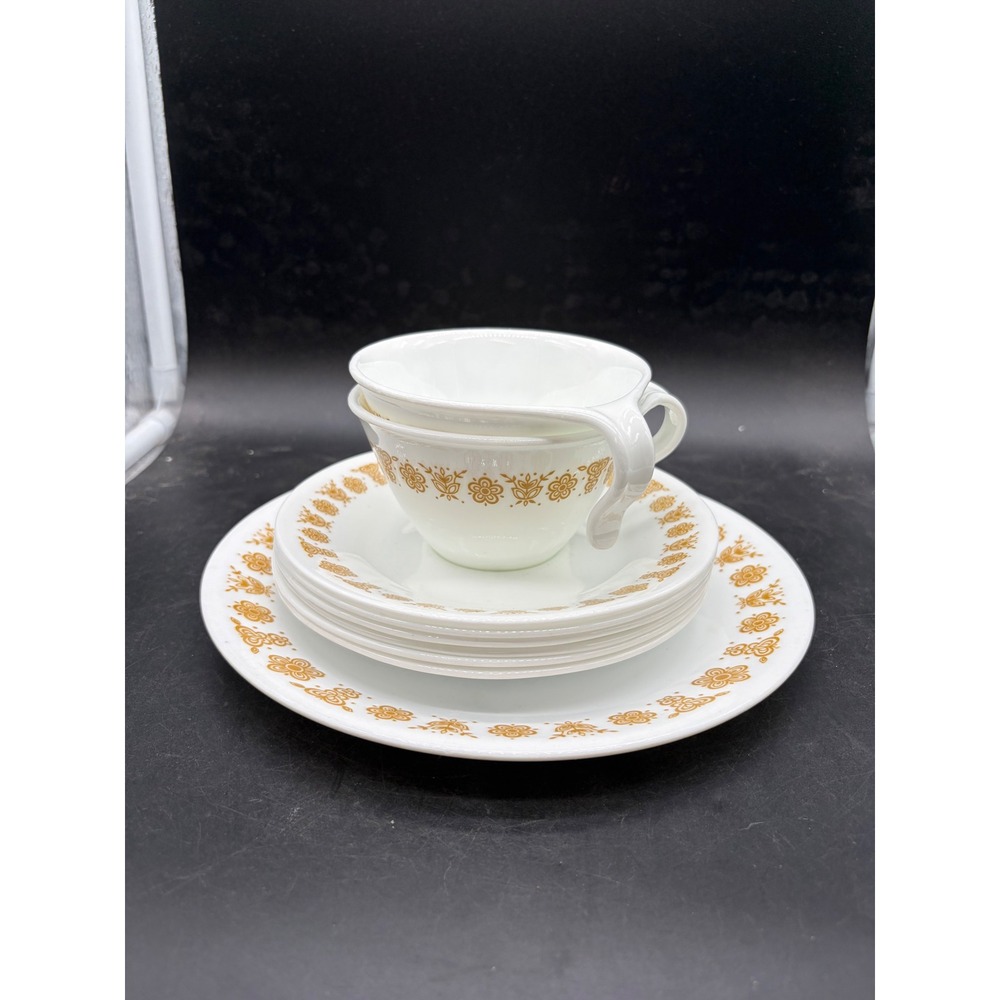 Corelle Butterfly Gold Vintage Dinnerware Set Plates Saucers Cups 9 Piece Lot